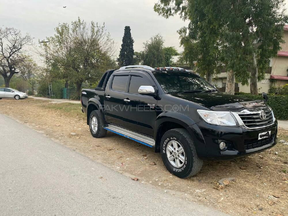 Toyota Hilux 2015 for Sale in Islamabad Toyota Hilux 2015 for Sale in Islamabad Image-2