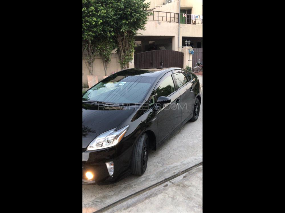 Toyota Prius 2015 for Sale in Lahore Image-1