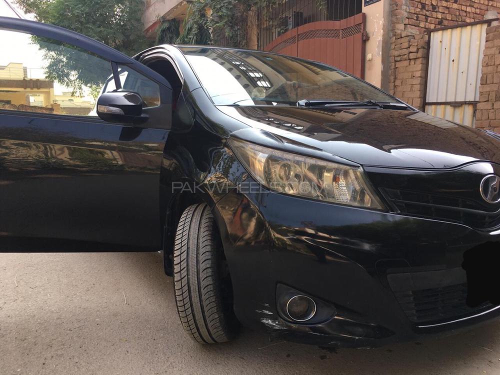 Toyota Vitz 2012 for Sale in Faisalabad Toyota Vitz 2012 for Sale in Faisalabad Image-2