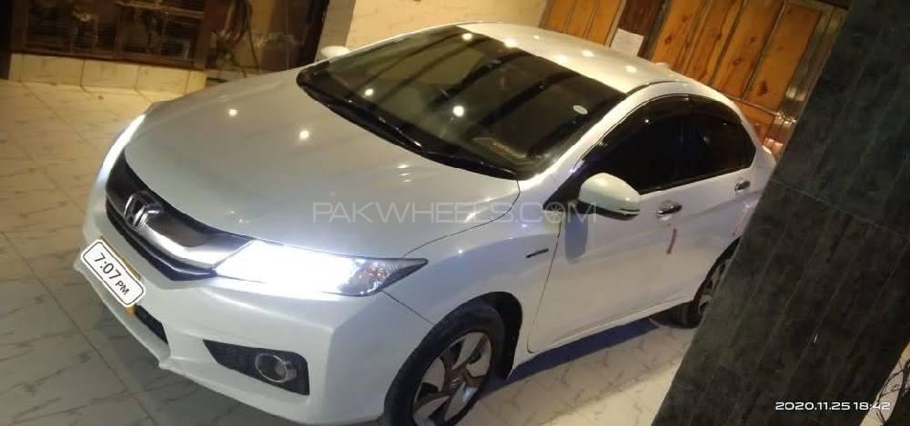 Honda Grace Hybrid 2014 for Sale in Karachi Honda Grace Hybrid 2014 for Sale in Karachi Image-3