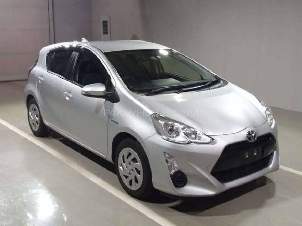 Toyota Aqua 2017 for Sale in Peshawar Image-1