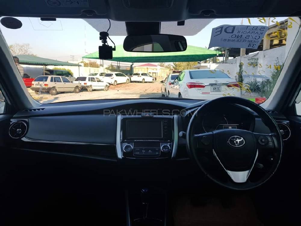 Toyota Corolla Axio 2017 for Sale in Mardan Toyota Corolla Axio 2017 for Sale in Mardan Image-4