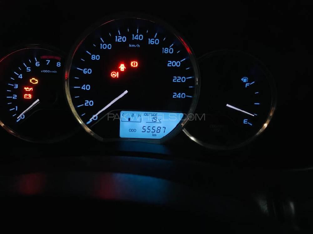 Toyota Corolla 2018 for Sale in Lahore Toyota Corolla 2018 for Sale in Lahore Image-6
