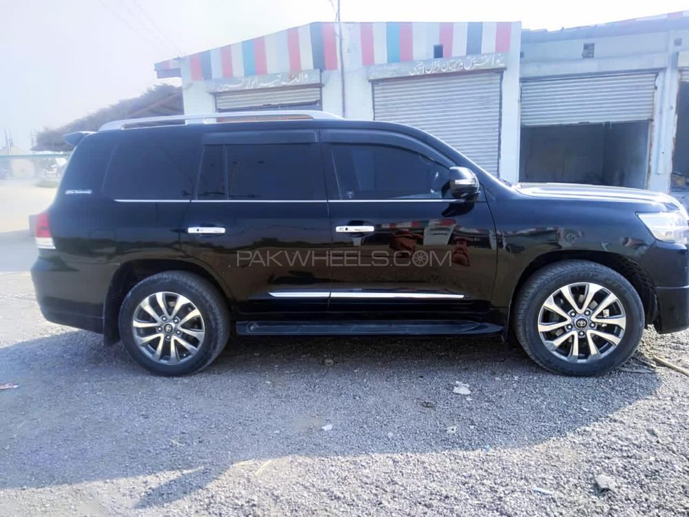 Toyota Land Cruiser 2010 for Sale in Islamabad Toyota Land Cruiser 2010 for Sale in Islamabad Image-2