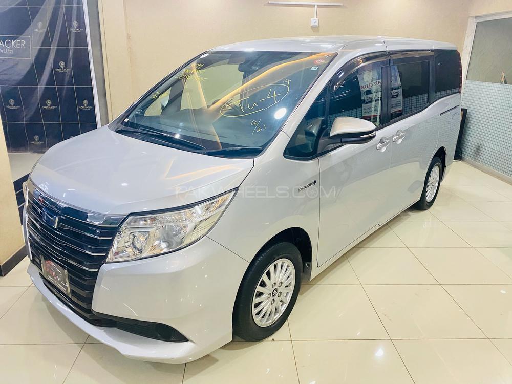 Toyota Noah 2015 for Sale in Peshawar Toyota Noah 2015 for Sale in Peshawar Image-2