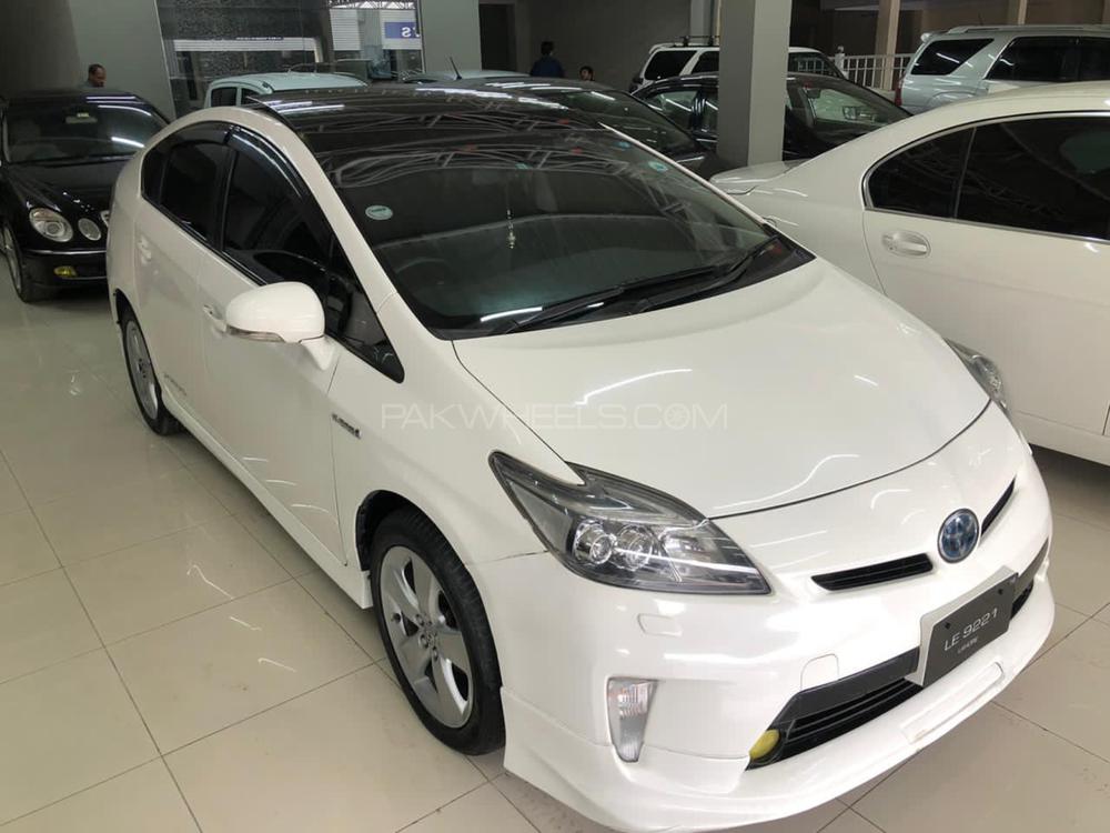 Toyota Prius 2011 for Sale in Islamabad Image-1