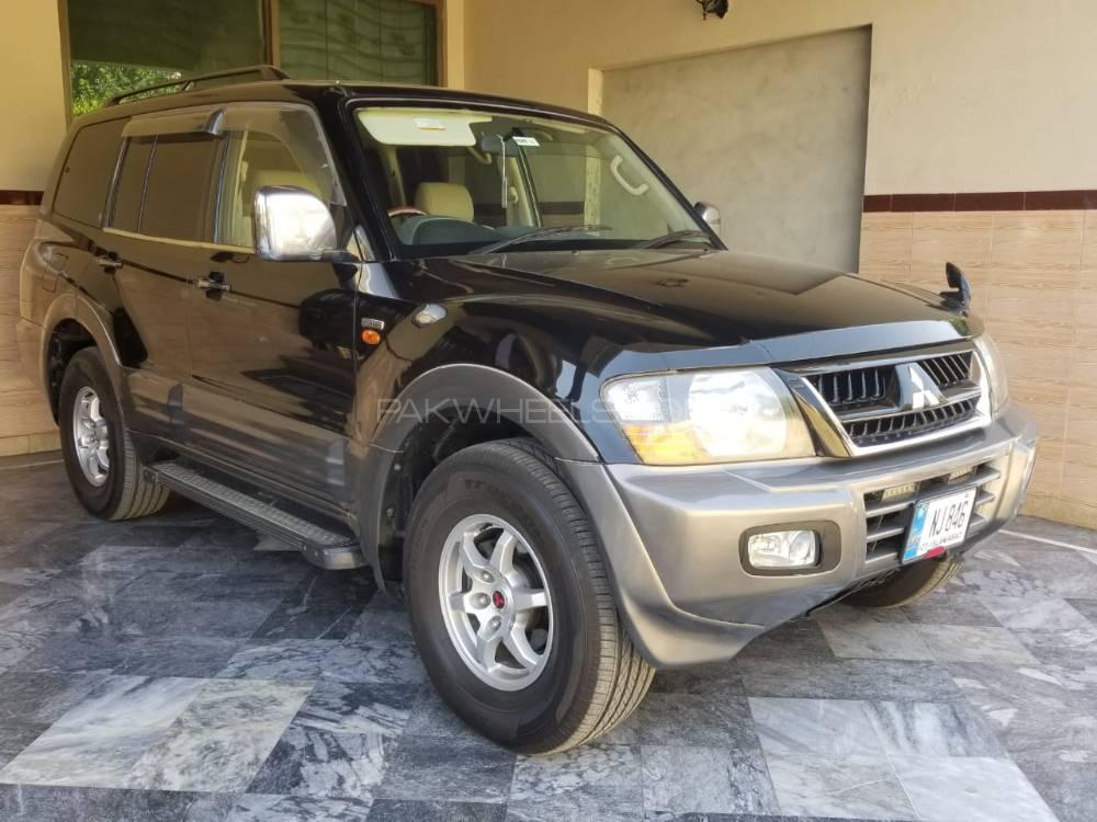 Mitsubishi Pajero 2004 for Sale in Lahore Mitsubishi Pajero 2004 for Sale in Lahore Image-2