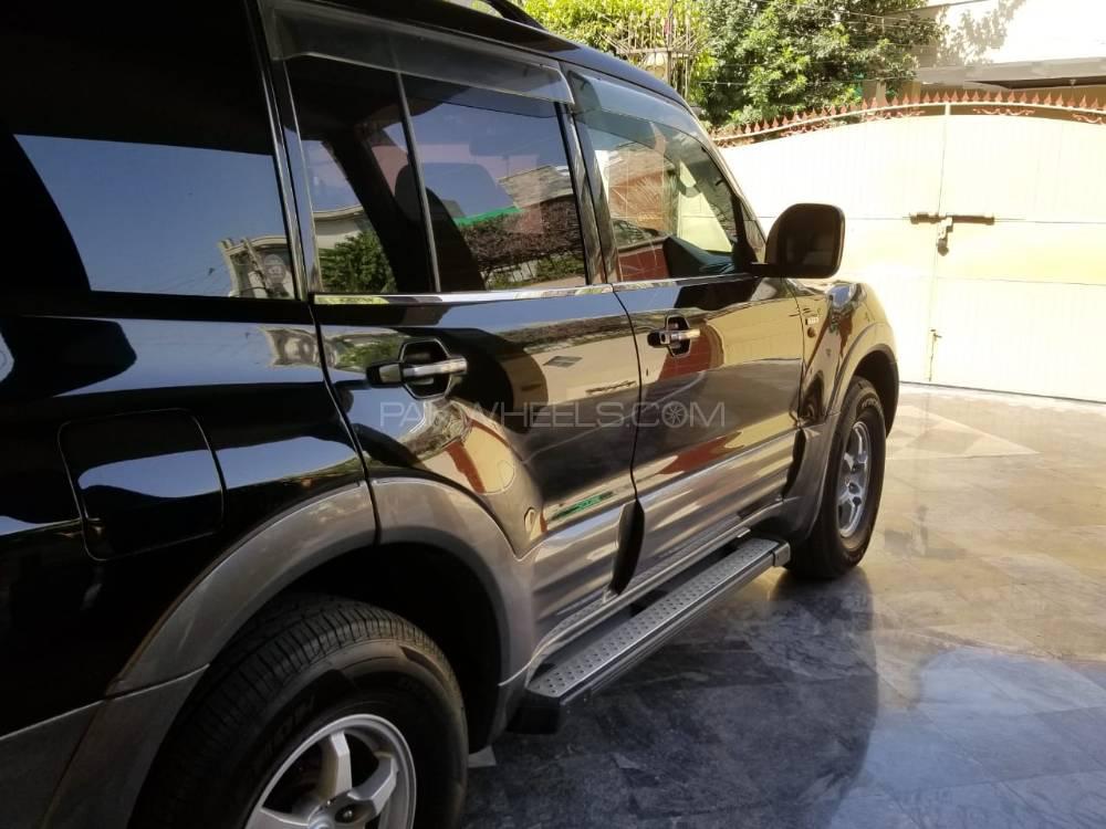 Mitsubishi Pajero 2004 for Sale in Lahore Mitsubishi Pajero 2004 for Sale in Lahore Image-7