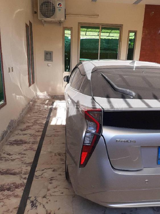 Toyota Prius 2016 for Sale in Sargodha Toyota Prius 2016 for Sale in Sargodha Image-5