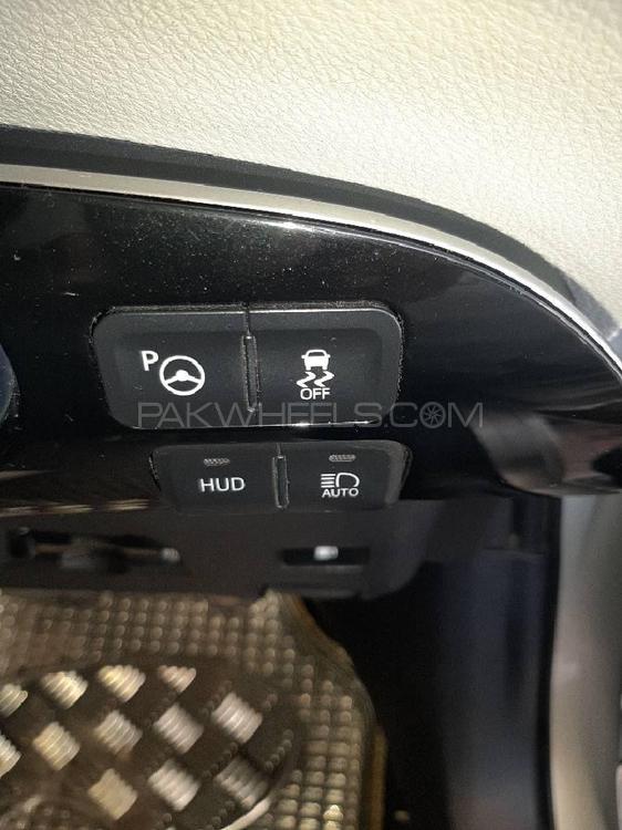 Toyota Prius 2016 for Sale in Sargodha Toyota Prius 2016 for Sale in Sargodha Image-11