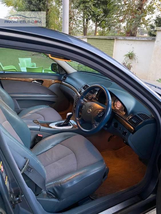 Mercedes Benz E Class 2005 for Sale in Islamabad Mercedes Benz E Class 2005 for Sale in Islamabad Image-4