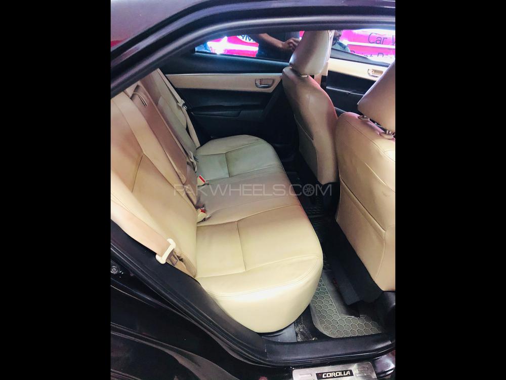 Toyota Corolla 2017 for Sale in Gujranwala Toyota Corolla 2017 for Sale in Gujranwala Image-11
