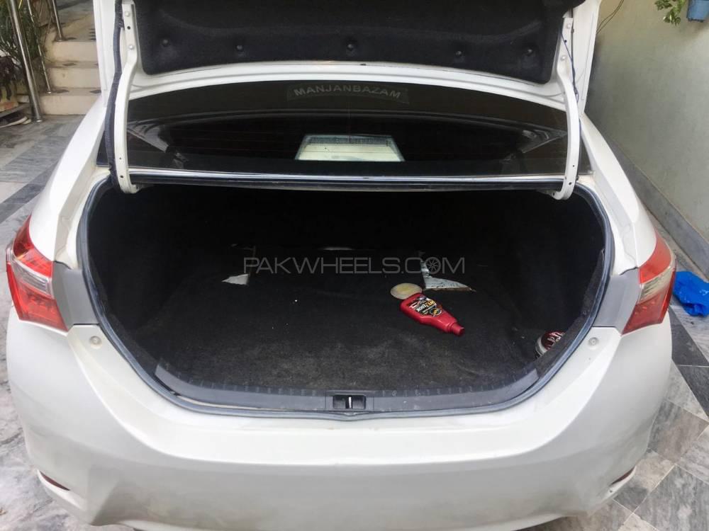 Toyota Corolla 2014 for Sale in Peshawar Toyota Corolla 2014 for Sale in Peshawar Image-6