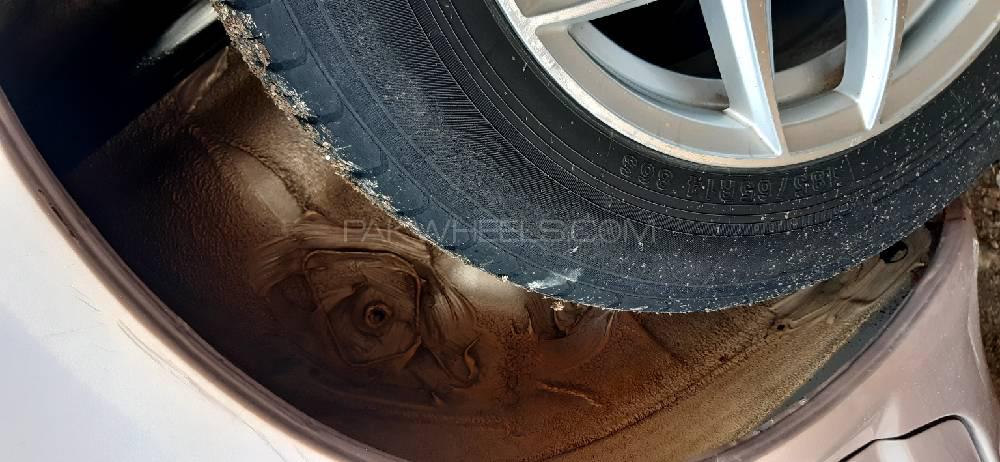Toyota Vitz 2001 for Sale in Swabi Toyota Vitz 2001 for Sale in Swabi Image-8