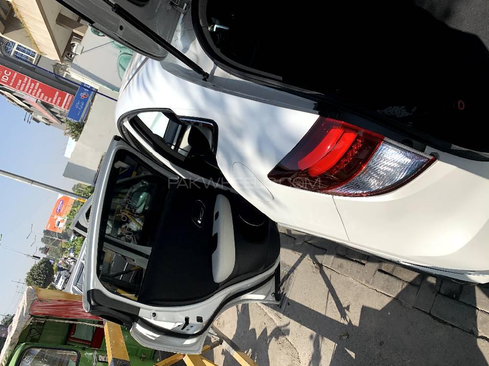 Honda Vezel 2016 for Sale in Islamabad Honda Vezel 2016 for Sale in Islamabad Image-10