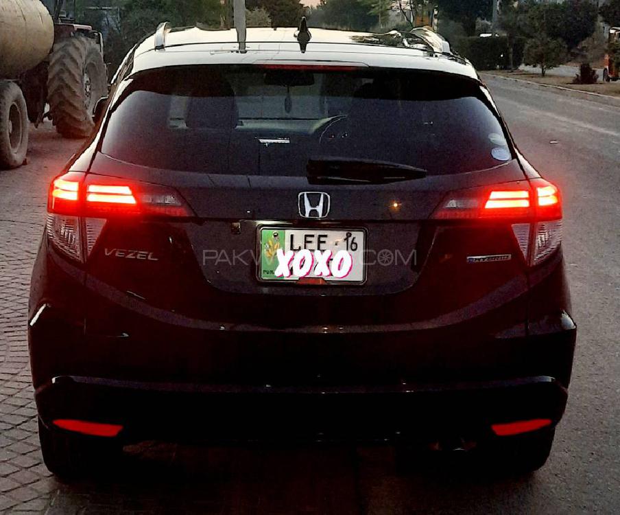 Honda Vezel 2014 for Sale in Lahore Honda Vezel 2014 for Sale in Lahore Image-6