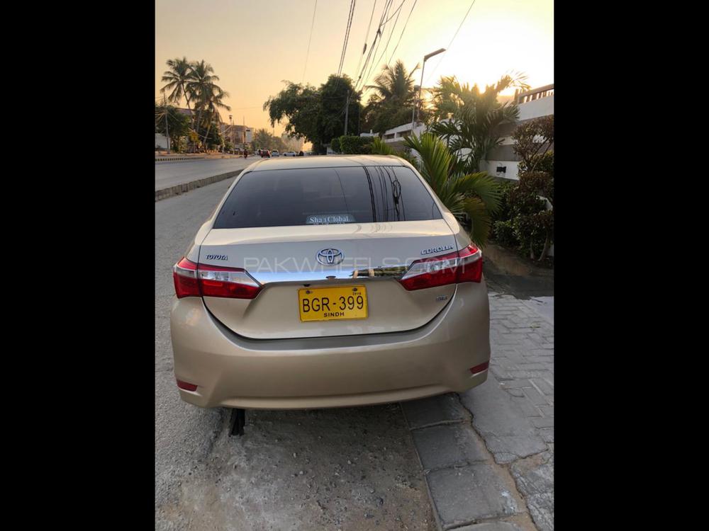 Toyota Corolla 2016 for Sale in Karachi Image-1