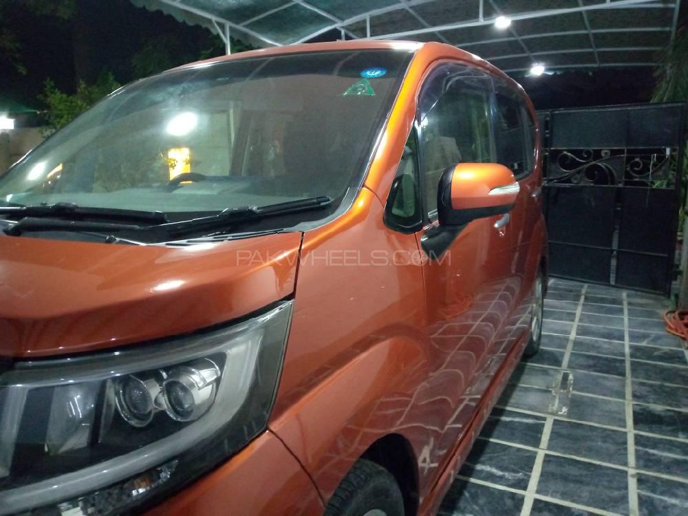 Daihatsu Move 2014 for Sale in Lahore Daihatsu Move 2014 for Sale in Lahore Image-2