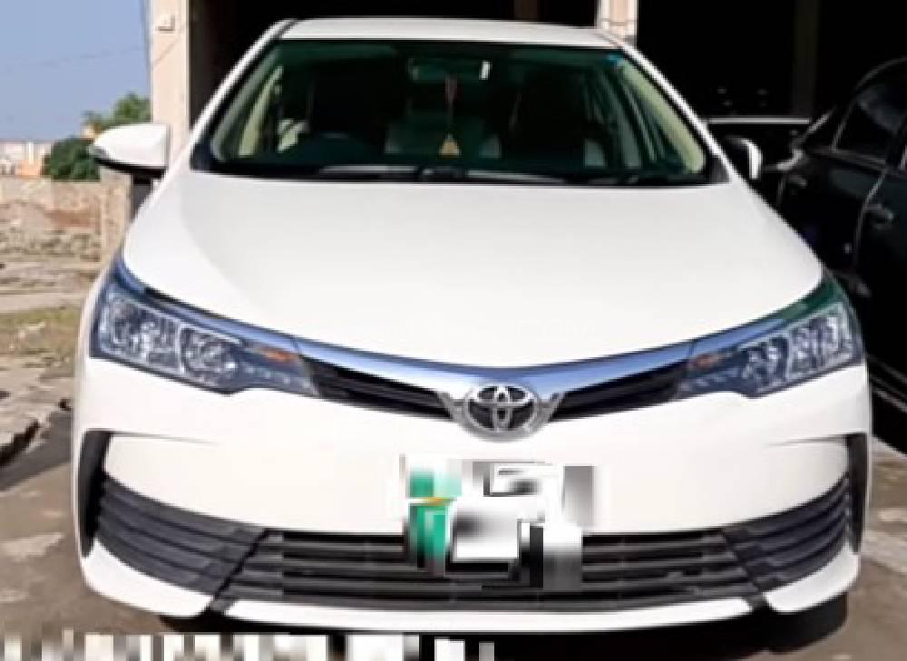 Toyota Corolla 2015 for Sale in Multan Image-1