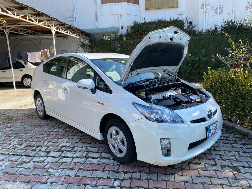 Toyota Prius 2011 for Sale in Gujranwala Image-1
