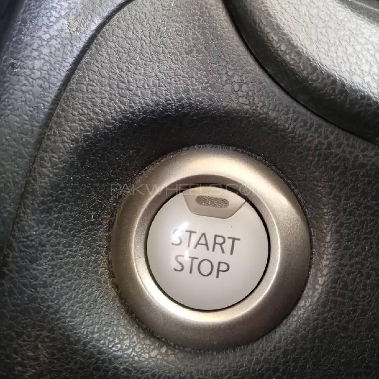 Nissan Note 2017 for Sale in Islamabad Nissan Note 2017 for Sale in Islamabad Image-8