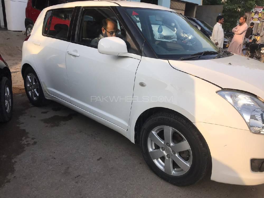 Suzuki Swift 2013 for Sale in Karachi Image-1