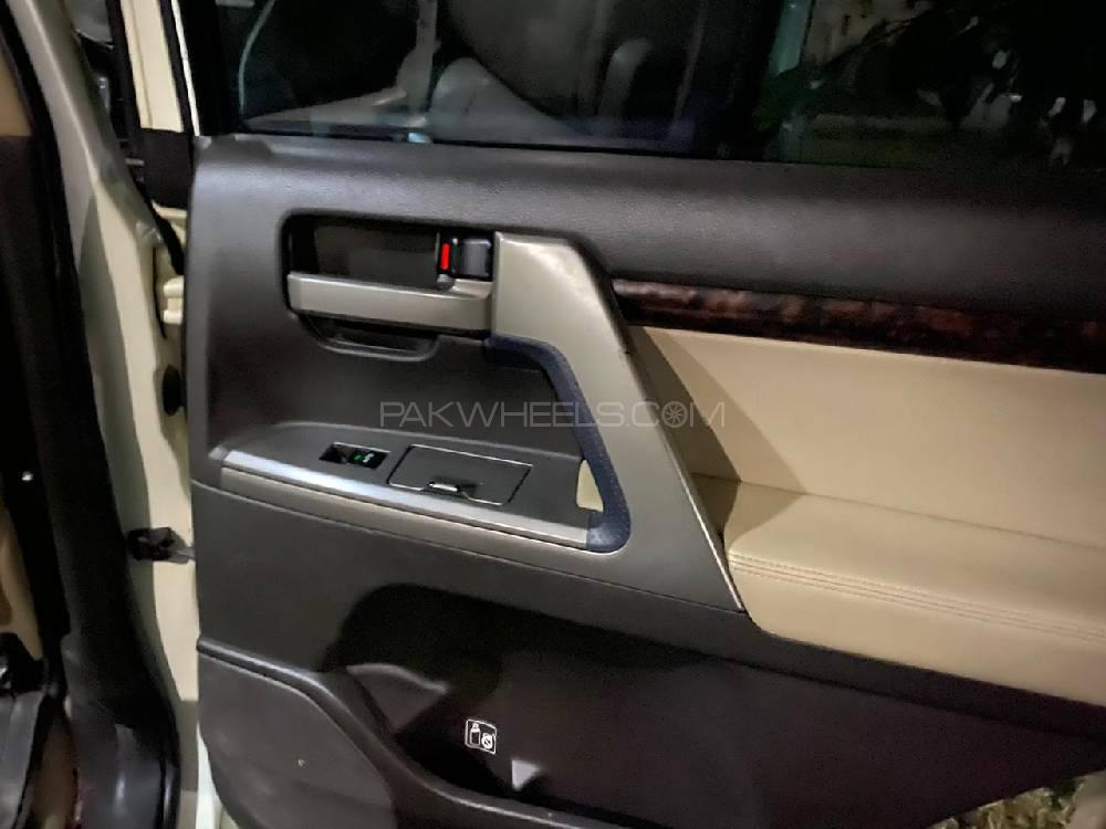 Toyota Land Cruiser 2009 for Sale in Lahore Toyota Land Cruiser 2009 for Sale in Lahore Image-14