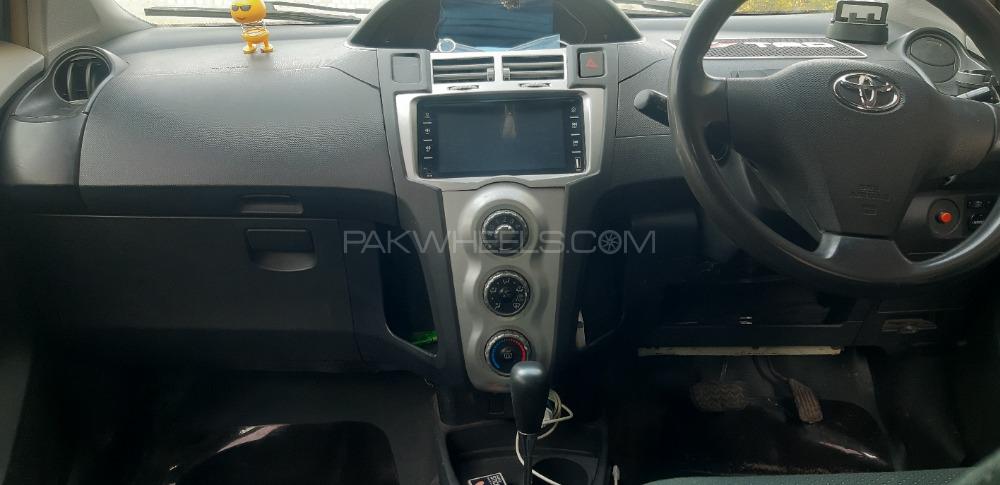 Toyota Vitz 2005 for Sale in Attock Toyota Vitz 2005 for Sale in Attock Image-4