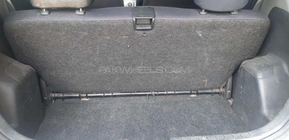 Toyota Vitz 2005 for Sale in Attock Toyota Vitz 2005 for Sale in Attock Image-8