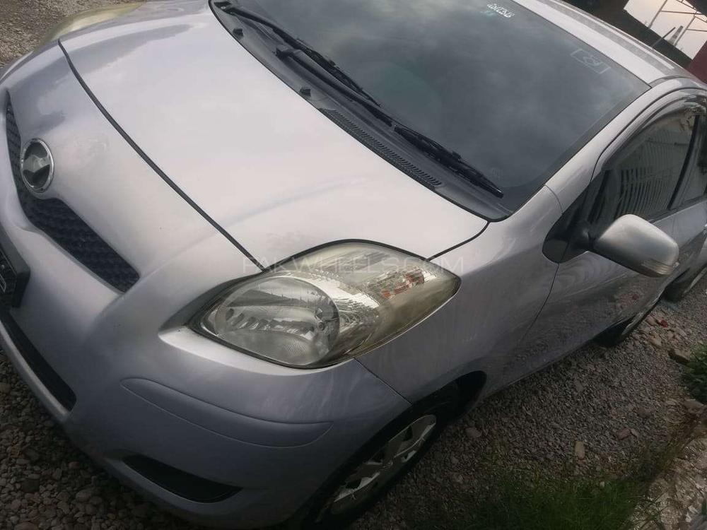 Toyota Vitz 2010 for Sale in Peshawar Image-1