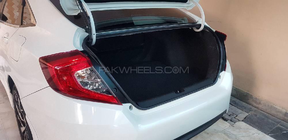 Honda Civic 2017 for Sale in Peshawar Honda Civic 2017 for Sale in Peshawar Image-6