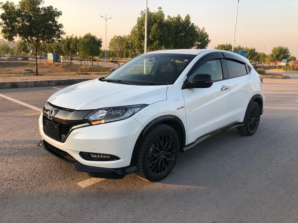 Honda Vezel 2016 for Sale in Islamabad Image-1
