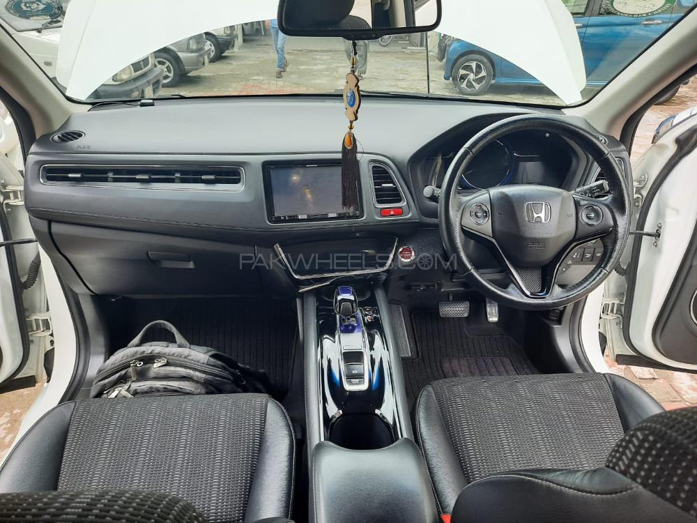 Honda Vezel 2014 for Sale in Lahore Honda Vezel 2014 for Sale in Lahore Image-6