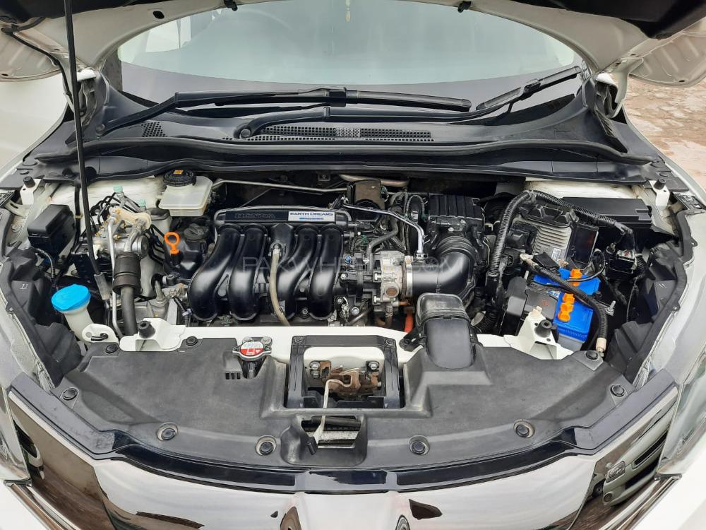 Honda Vezel 2014 for Sale in Lahore Honda Vezel 2014 for Sale in Lahore Image-8