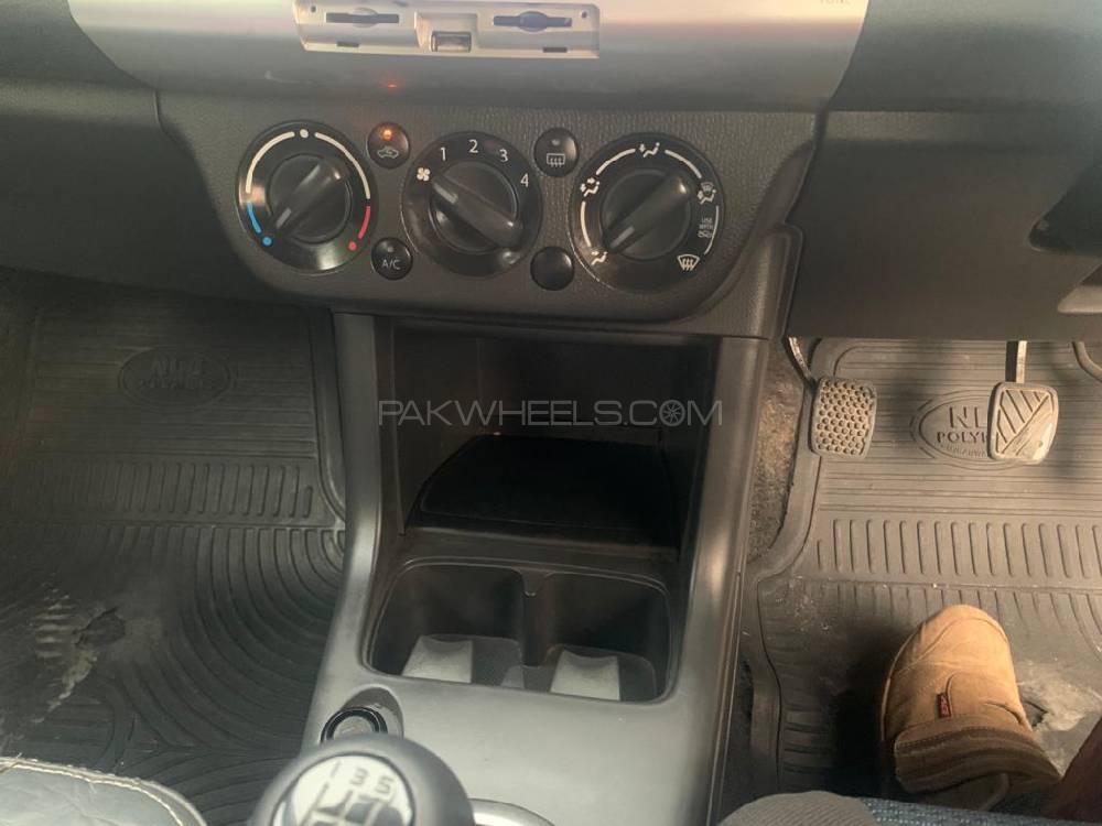 Suzuki Swift 2014 for Sale in Lahore Suzuki Swift 2014 for Sale in Lahore Image-5