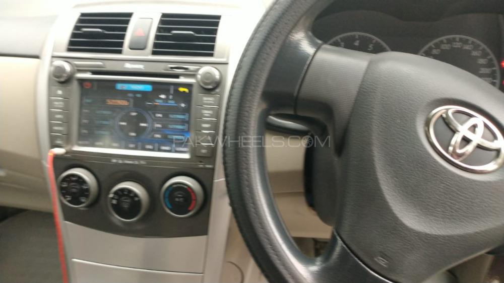Toyota Corolla 2011 for Sale in Peshawar Image-1