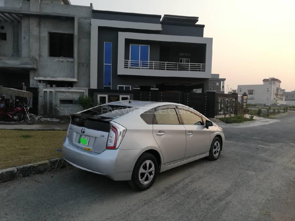 Toyota Prius 2012 for Sale in Lahore Image-1