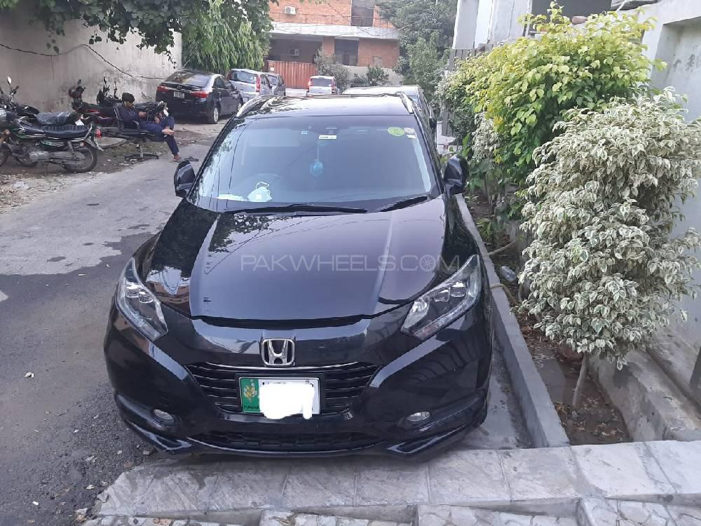Honda Vezel 2015 for Sale in Lahore Image-1