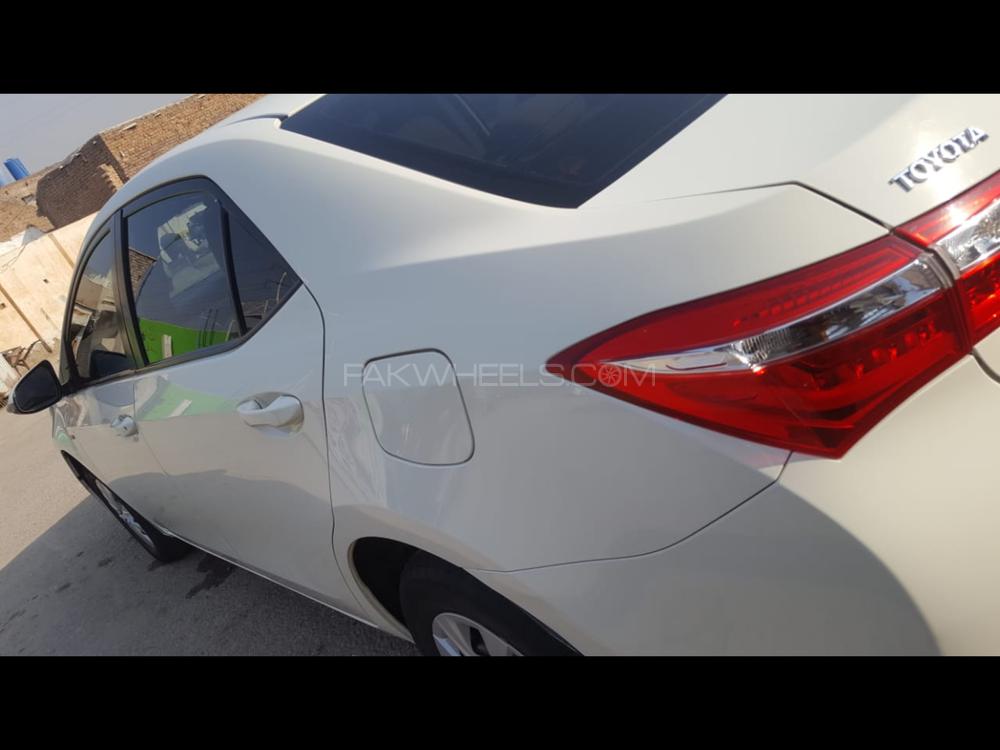 Toyota Corolla 2015 for Sale in Peshawar Toyota Corolla 2015 for Sale in Peshawar Image-7