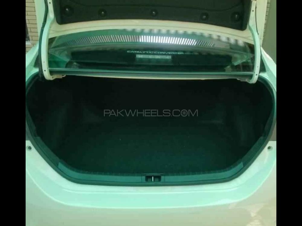 Toyota Corolla 2015 for Sale in Peshawar Toyota Corolla 2015 for Sale in Peshawar Image-11