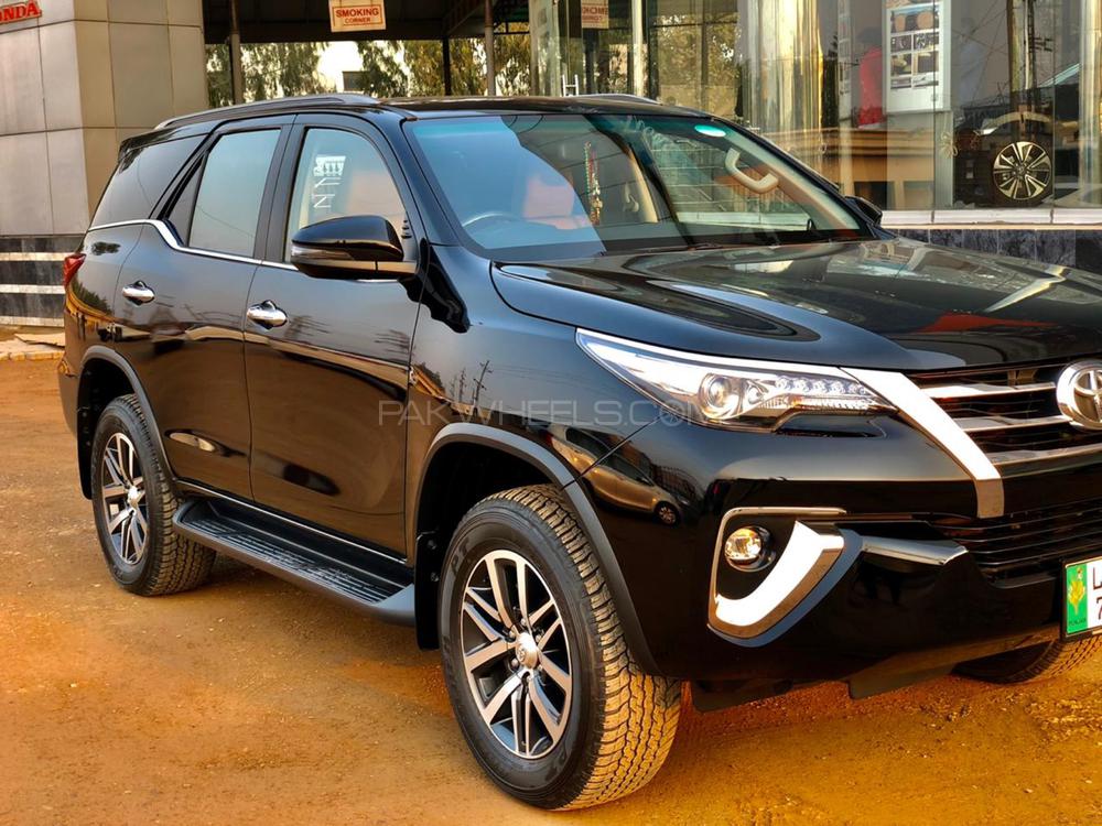 Toyota Fortuner 2019 for Sale in Lahore Toyota Fortuner 2019 for Sale in Lahore Image-3