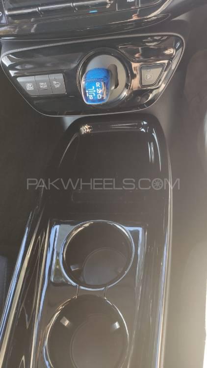 Toyota Prius 2017 for Sale in Lahore Toyota Prius 2017 for Sale in Lahore Image-15