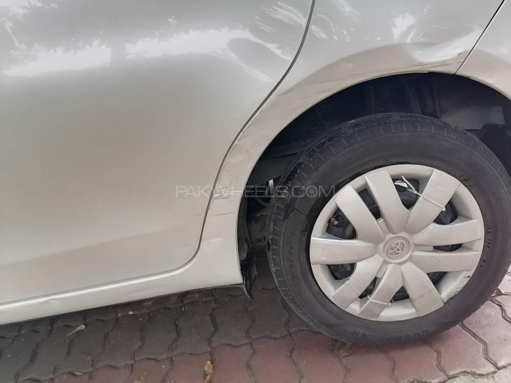 Toyota Vitz 2013 for Sale in Lahore Image-1