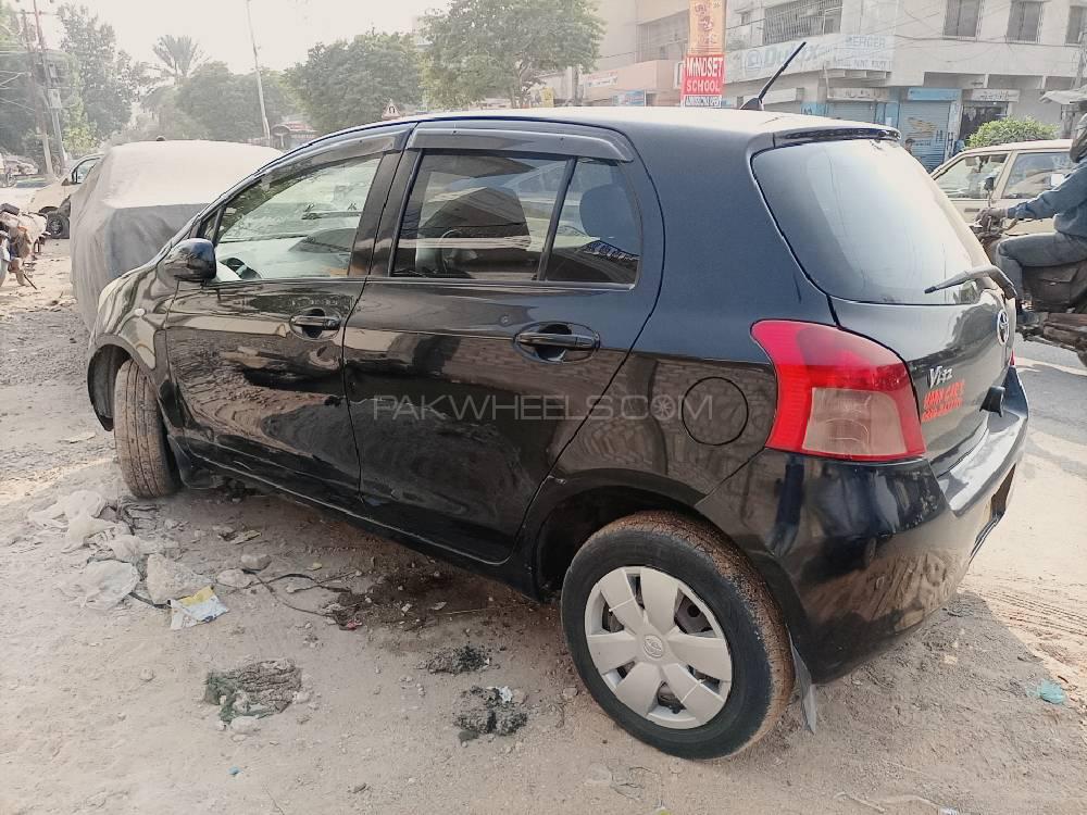 Toyota Vitz 2006 for Sale in Karachi Image-1