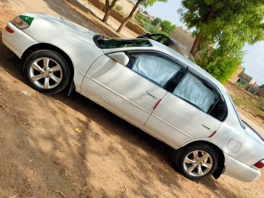 Toyota Corolla 2001 for Sale in Faqirwali Image-1