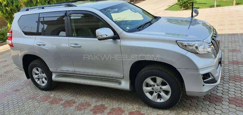 Toyota Prado 2013 for Sale in Bahawalpur Toyota Prado 2013 for Sale in Bahawalpur Image-4
