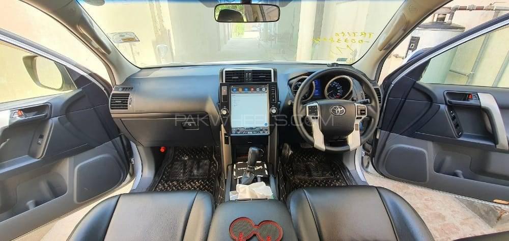 Toyota Prado 2013 for Sale in Bahawalpur Toyota Prado 2013 for Sale in Bahawalpur Image-5