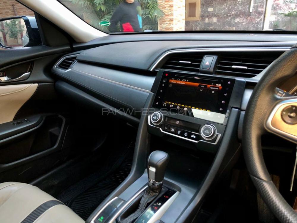 Honda Civic 2017 for Sale in Peshawar Honda Civic 2017 for Sale in Peshawar Image-5