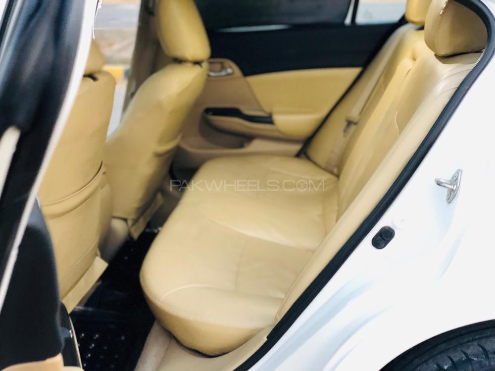Honda Civic 2013 for Sale in Lahore Honda Civic 2013 for Sale in Lahore Image-10