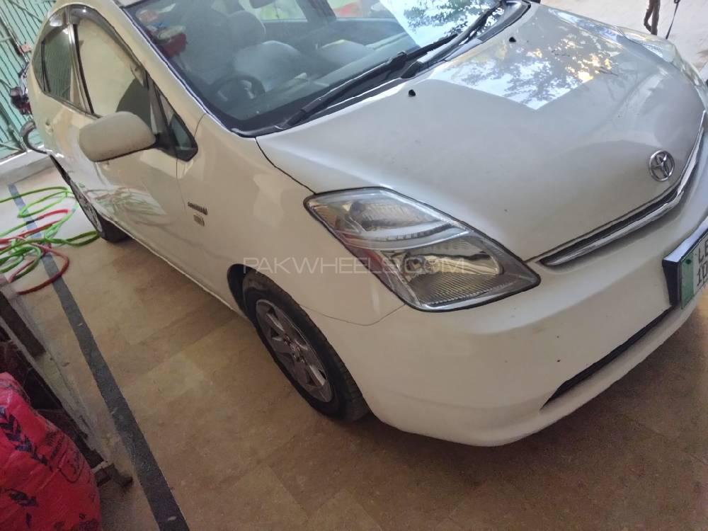 Toyota Prius 2009 for Sale in Nowshera Image-1